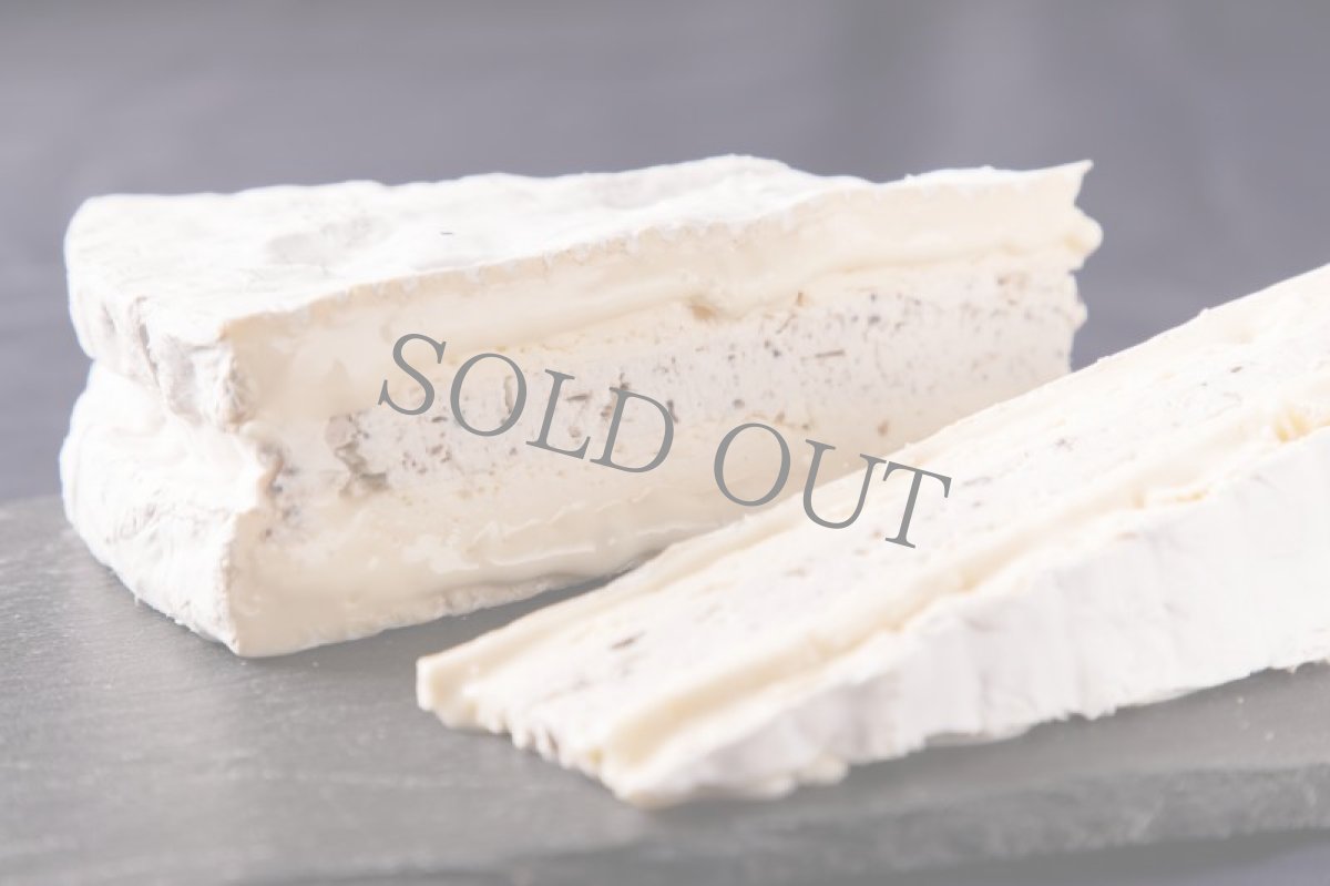 画像3: ブリー・ド・モー・ア・ラ・トリュフ (黒トリュフ) ＜BRIE DE MEAUX A LA TRUFFE ＞ (3)