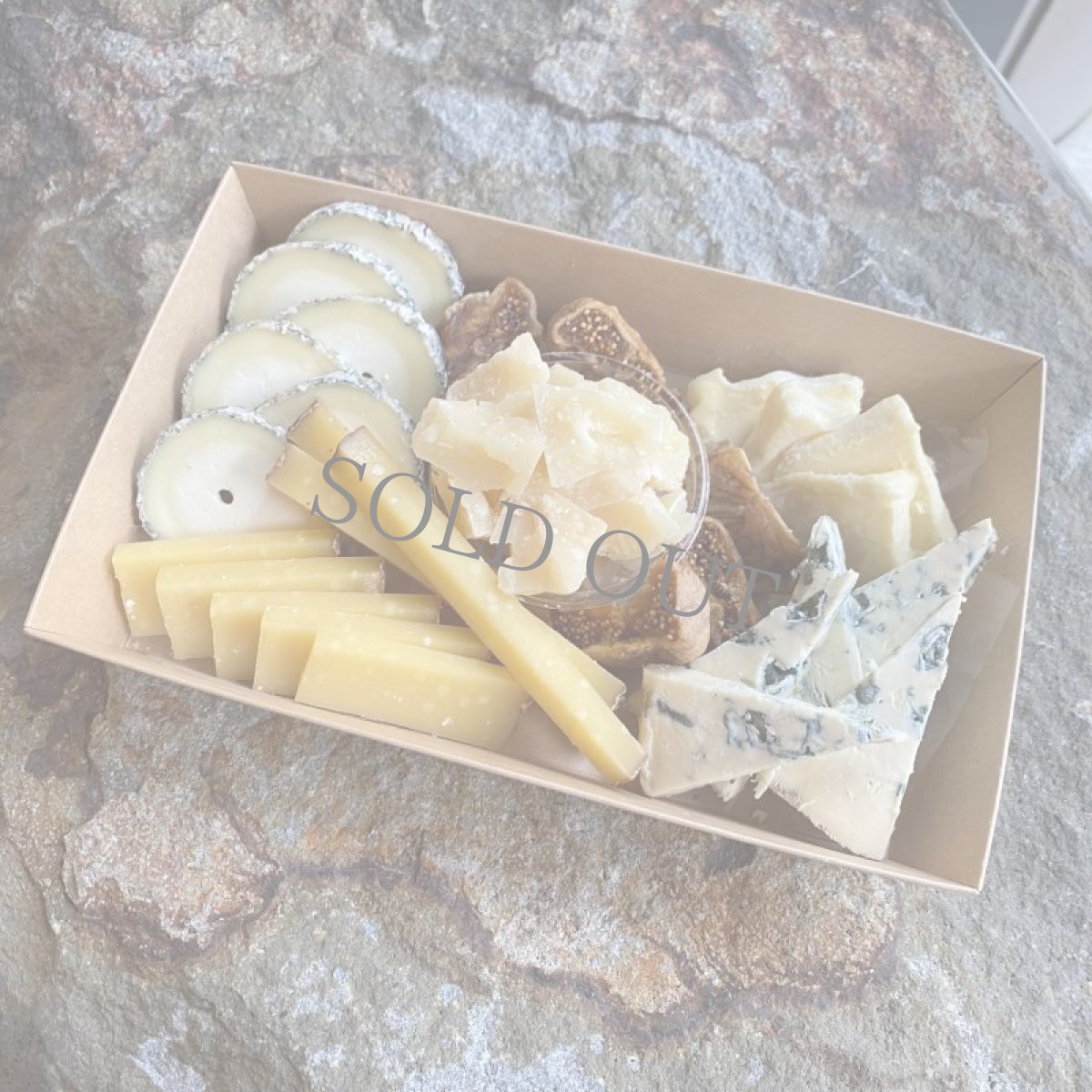 画像2: 【前日までのご予約必須、三軒茶屋店受取のみ】約４人前 チーズ & お肉プレート (2)