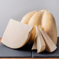 画像1: PROVOLONE MANDARONE  36MESI〜プロヴォローネ マンダローネ 36ヶ月熟成 (1)