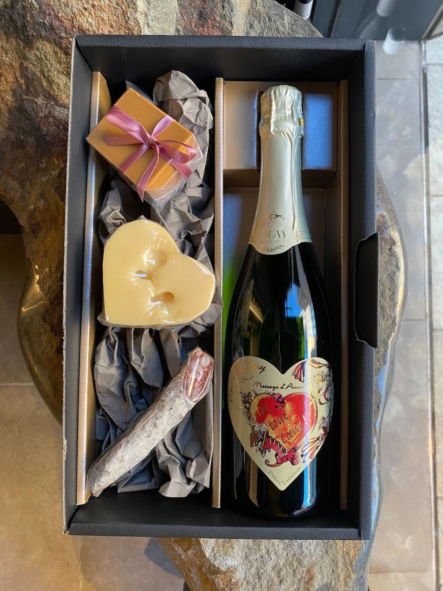 画像2: 〈発送〉バレンタイン2026ギフトボックス【チーズ＆サラミセットワイン付き】2/10(火)〜2/15(日)お届け (2)