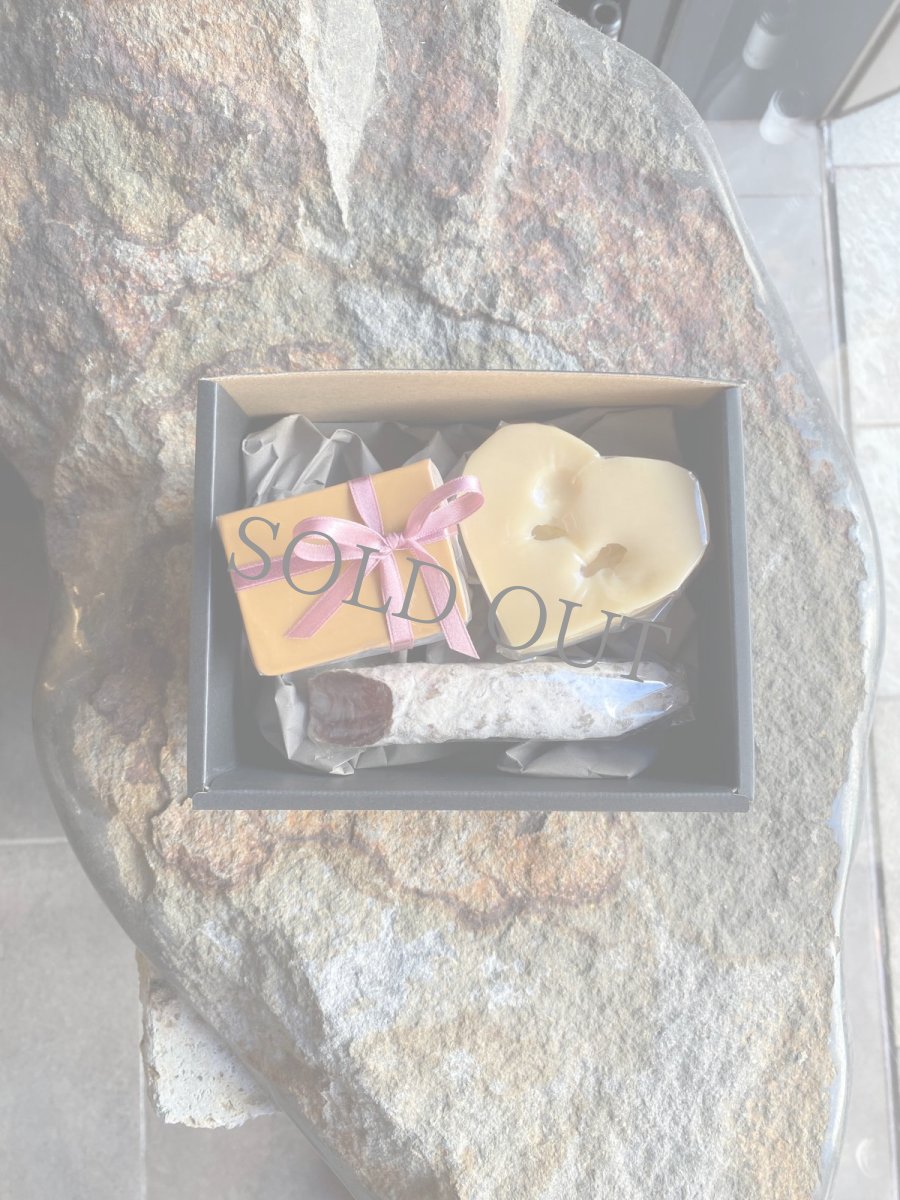 画像1: 〈来店受取〉バレンタイン2026ギフトボックス【チーズ＆サラミセット】2/10(火)〜2/15(日)受け取り (1)