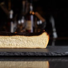 画像3: 【期間限定販売】MONS熟成ブルーチーズのバスクチーズケーキ (3)