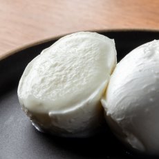 画像3: 【5/7(火)までのお届け限定！】モッツァレラ ディ ブーファラ カンパーナ＜MOZZARELLA DI BUFALA CAMPANA DOP＞ (3)