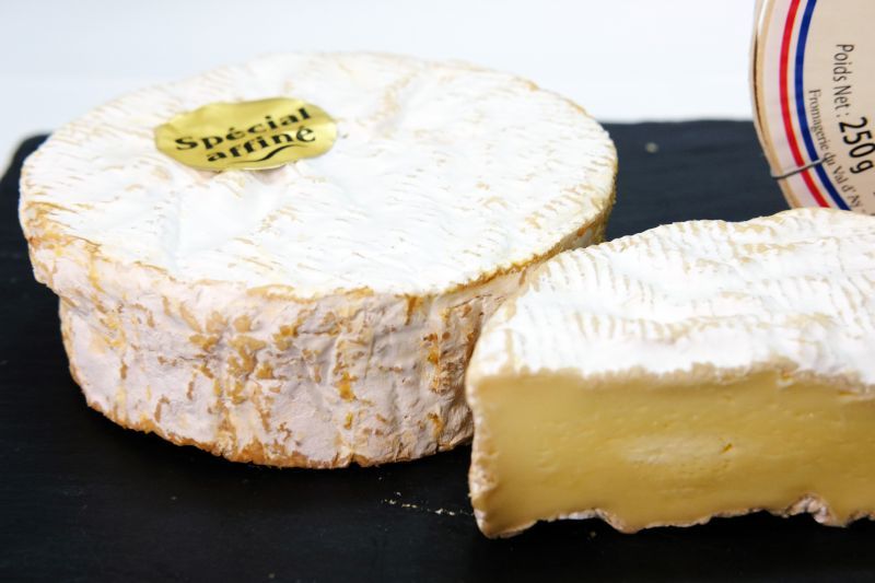 カマンベール・ド・ノルマンディ<CAMEMBERT DE NORMANDIE> - ランマス チーズ専門店 カマンベール・ド・ノルマンディ<CAMEMBERT DE NORMANDIE> - ランマス チーズ専門店